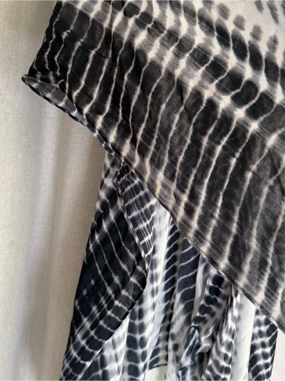 Michael Stars Tie Dye Convertible Ruana Scarf Kimono Shawl Beach Cover Up Wrap - Picture 2 of 6